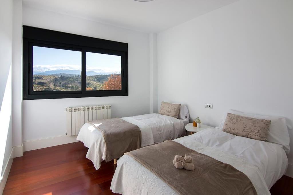 Villa Sierra Huetor Santillan ภายนอก รูปภาพ